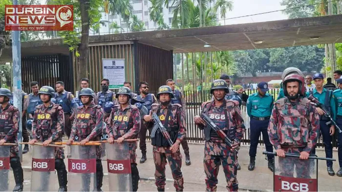 ওসমান হাদির দাফন ঘিরে কড়া নিরাপত্তা: ডিইউ কবরস্থানে মোতায়েন পুলিশ ও বিজিবি