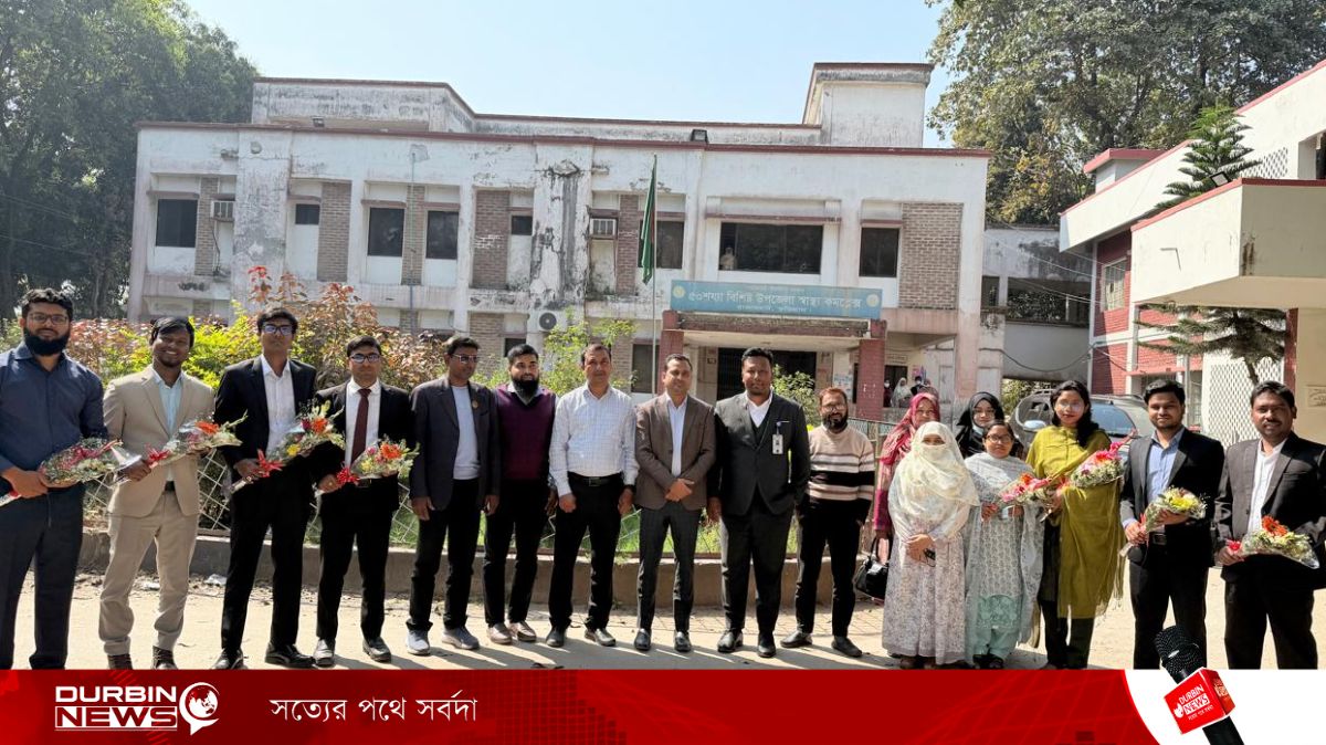 রাজারহাটে ৪৮তম বিসিএসের ৮ নবাগত চিকিৎসককে ফুলেল সংবর্ধনা